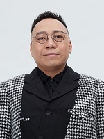 C君